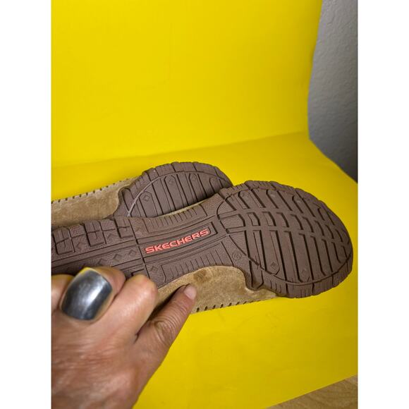 Skechers Womens Tan Suede Memory Foam Slip On Loafers Size 9.5 NWOT - Picture 6 of 9